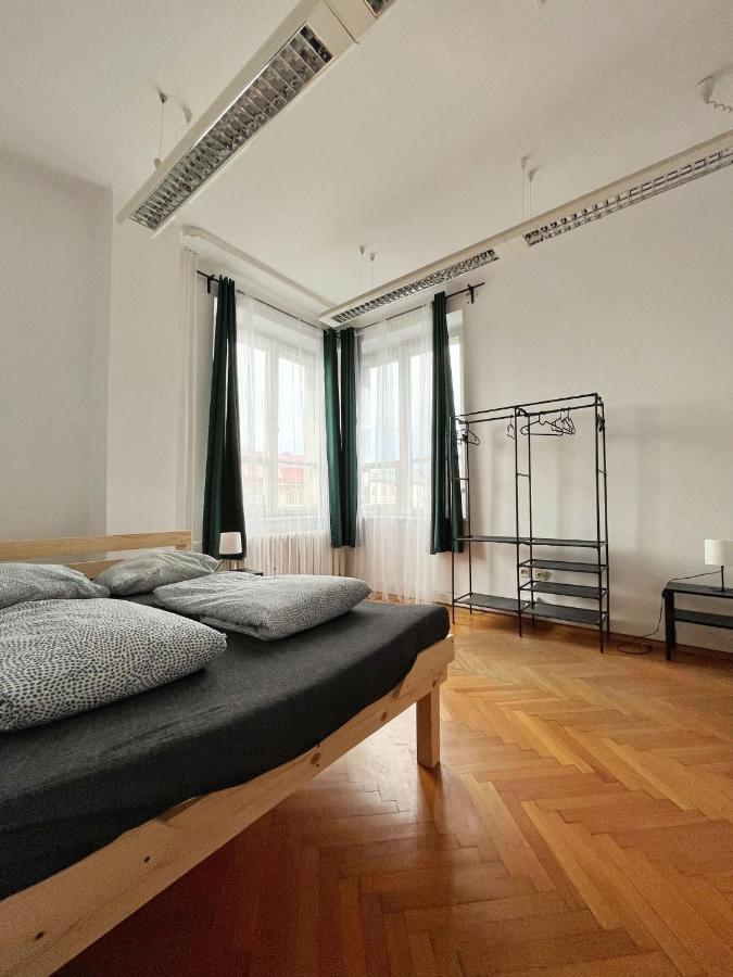 Nice View Rooms In Old Town Krakow Ngoại thất bức ảnh