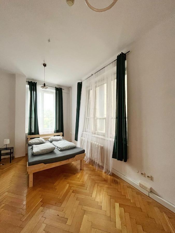 Nice View Rooms In Old Town Krakow Ngoại thất bức ảnh